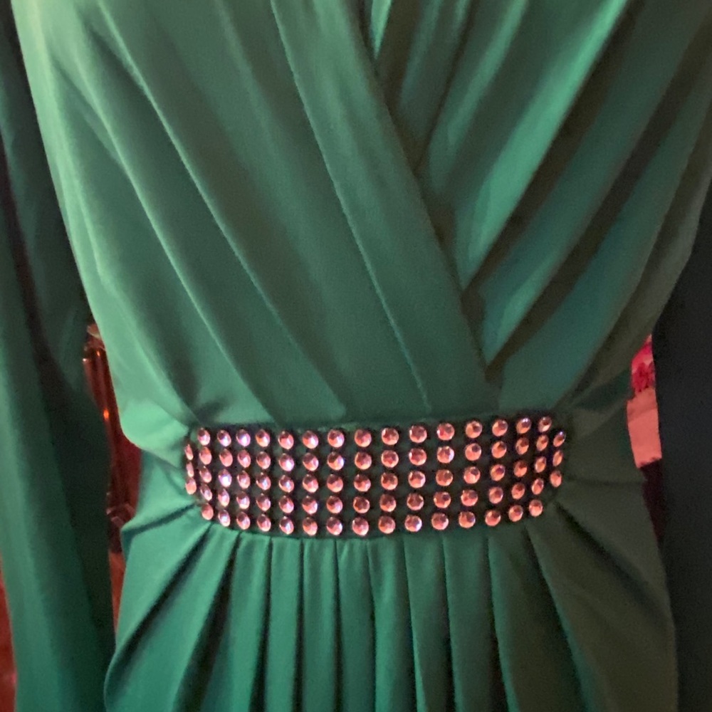 dress - Picture 3 of 5
